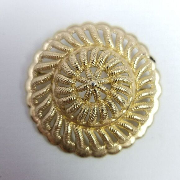 Vintage Monet Gold Tone Dome Spiral Round Brooch, Retro Lapel Pin, Signed - Picture 2 of 7